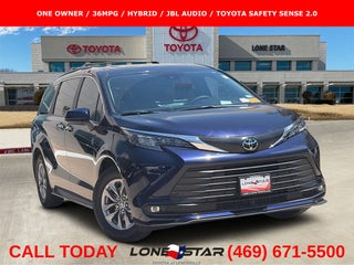 2026 Toyota Sienna XLE 8 Passenger