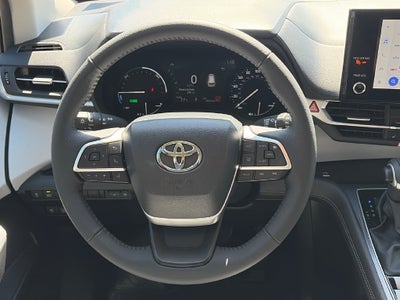 2026 Toyota Sienna XLE 8 Passenger