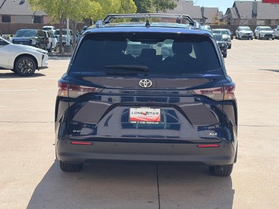 2026 Toyota Sienna XLE 8 Passenger