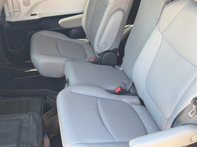 2026 Toyota Sienna XLE 8 Passenger