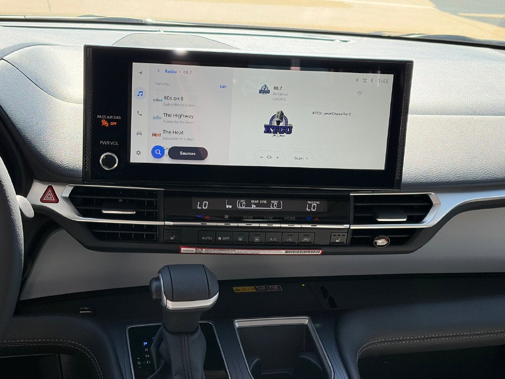 2026 Toyota Sienna XLE 8 Passenger
