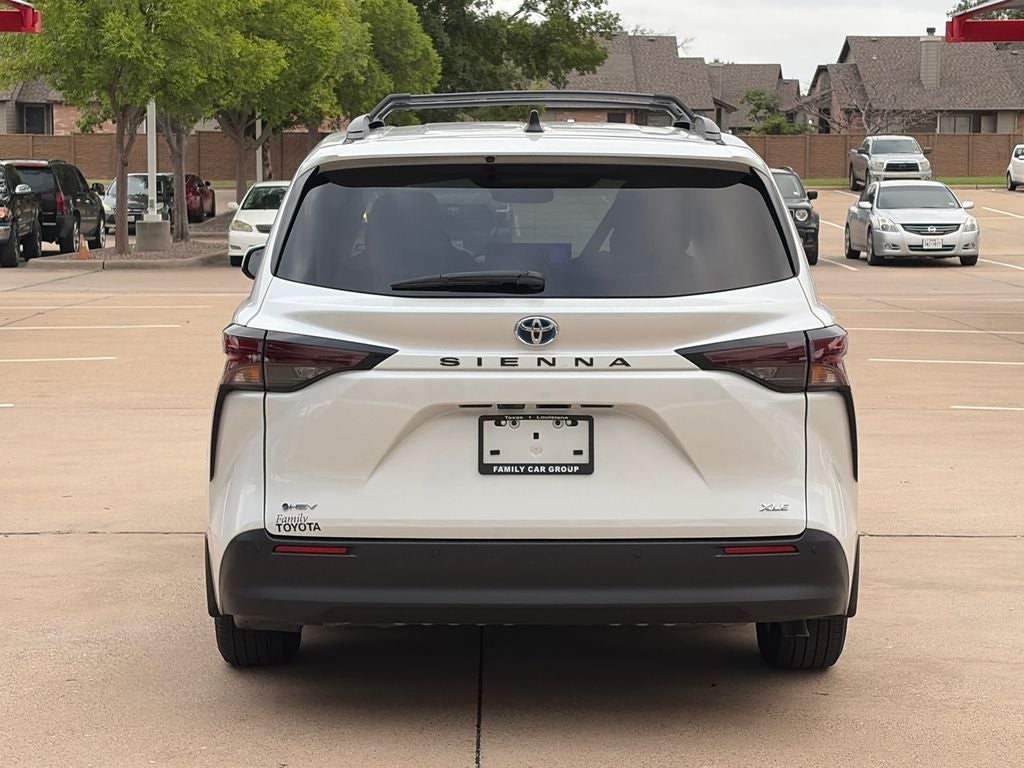 2025 Toyota Sienna XLE 8 Passenger