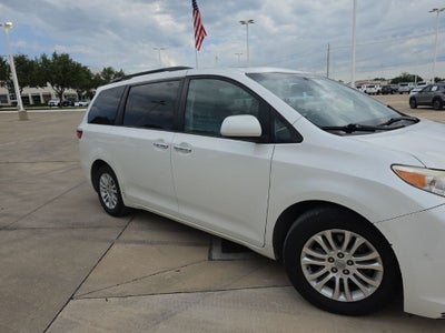 2017 Toyota Sienna XLE Premium 7 Passenger