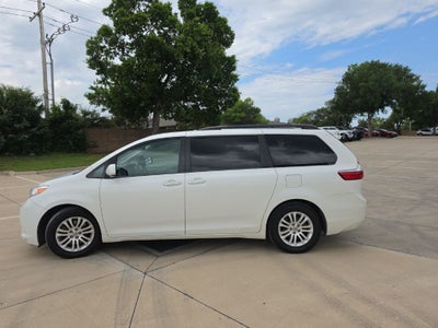 2017 Toyota Sienna XLE Premium 7 Passenger