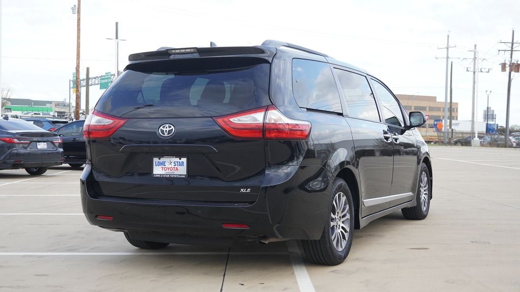 2018 Toyota Sienna XLE 7 Passenger