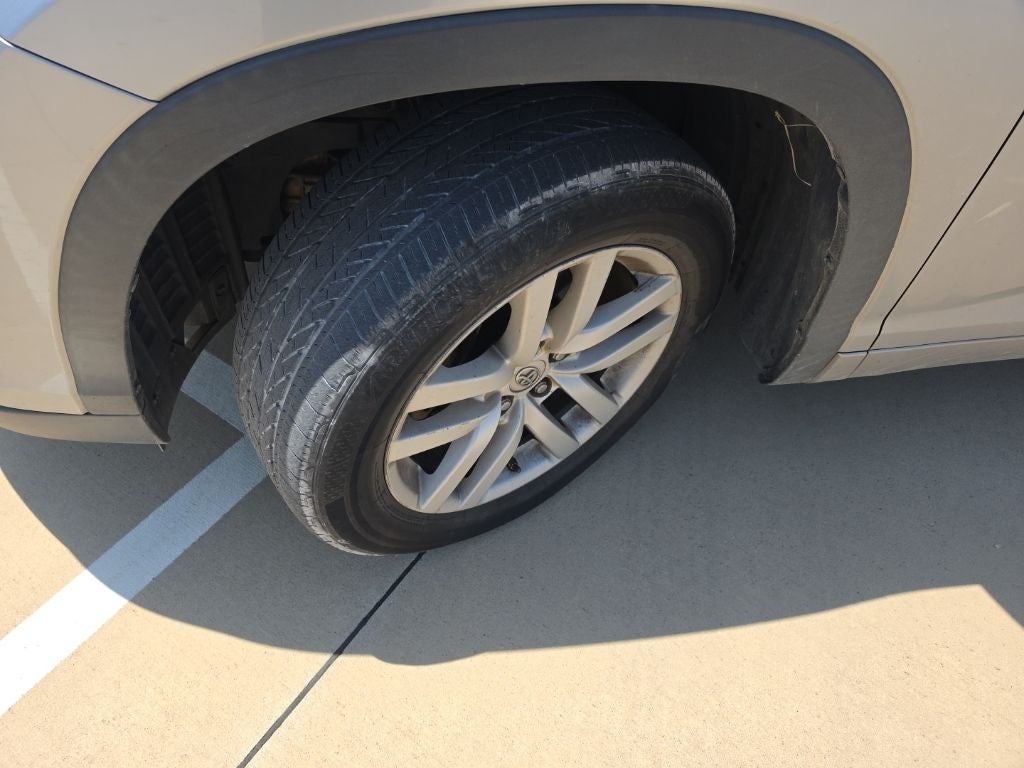2014 Toyota Highlander LE V6