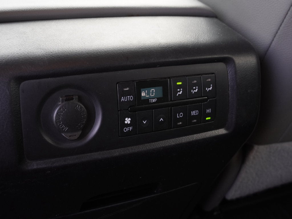 2020 Toyota Sequoia SR5 5.7L