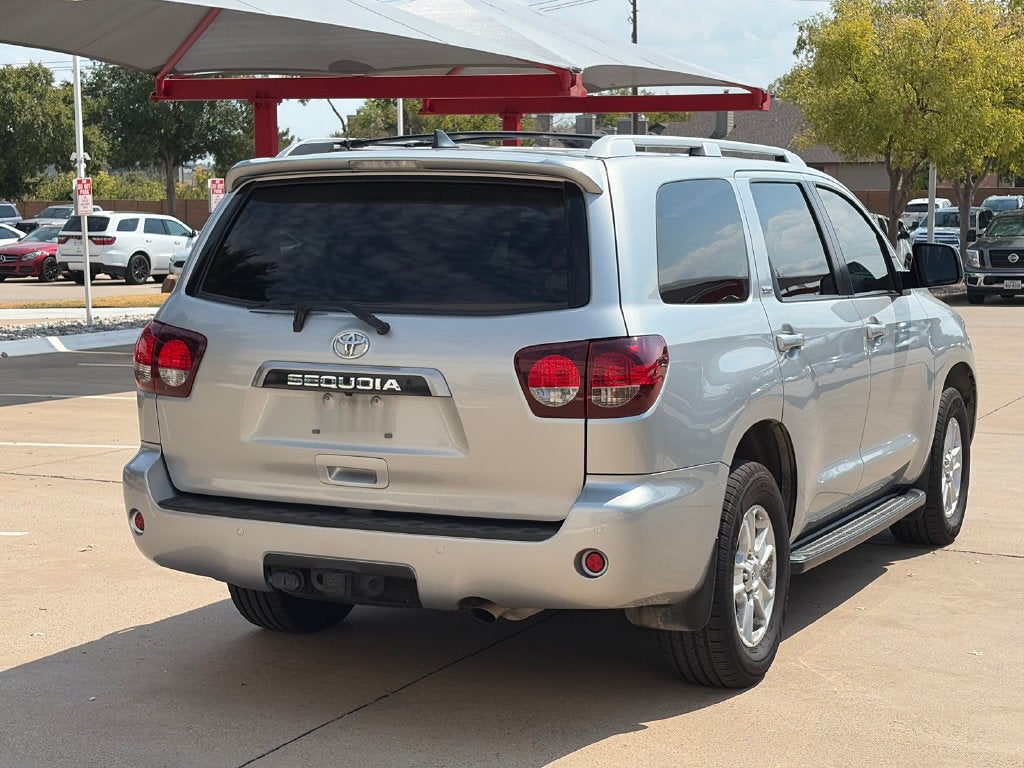 2020 Toyota Sequoia SR5 5.7L