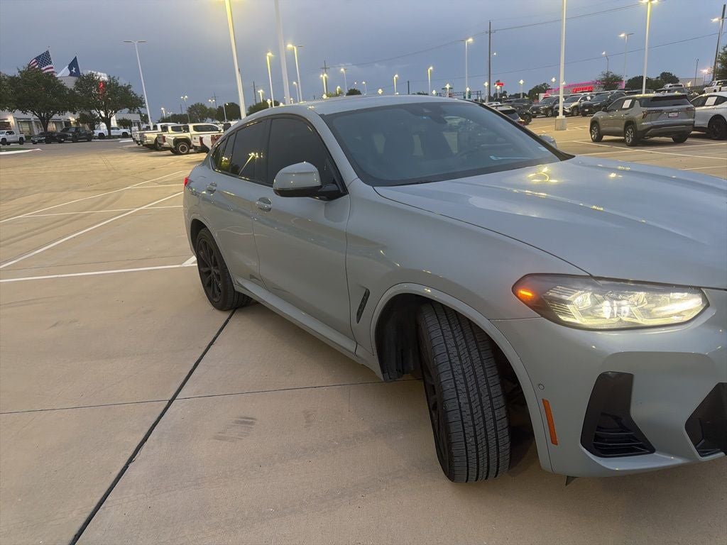 2023 BMW X4 xDrive30i