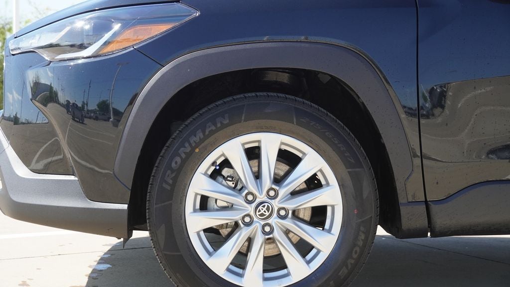 2025 Toyota Corolla Cross LE