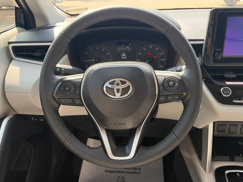 2025 Toyota Corolla Cross LE