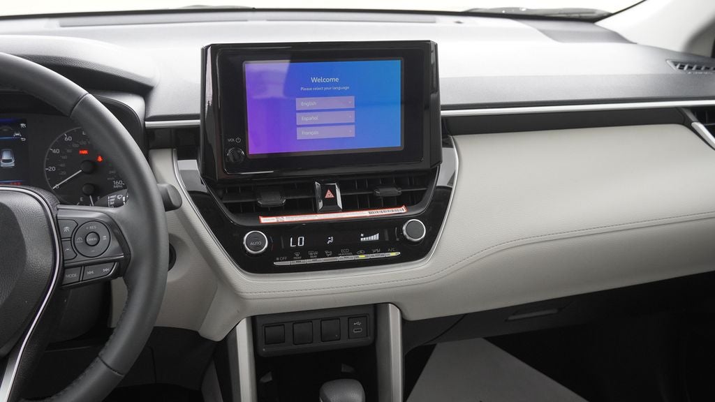 2025 Toyota Corolla Cross LE