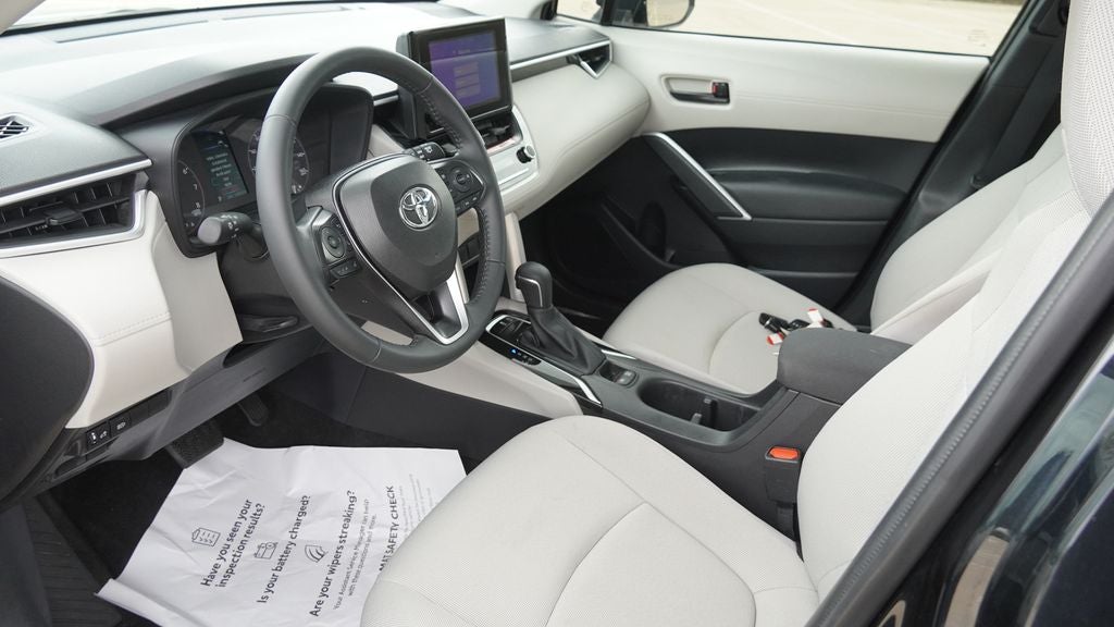 2025 Toyota Corolla Cross LE