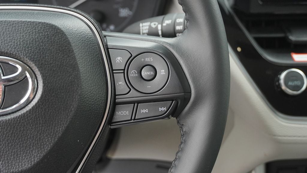 2025 Toyota Corolla Cross LE