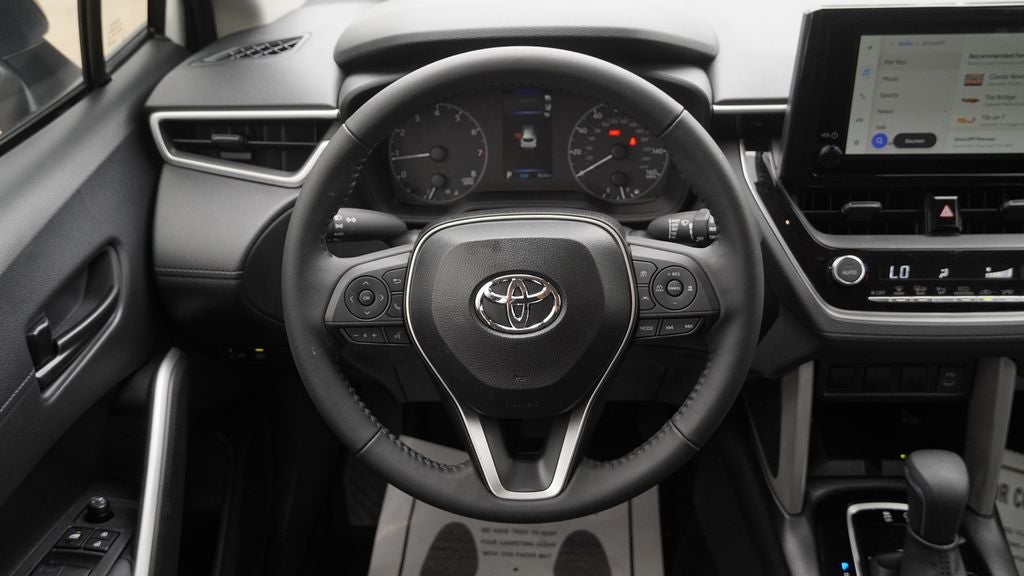 2025 Toyota Corolla Cross LE