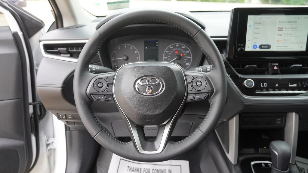 2025 Toyota Corolla Cross LE