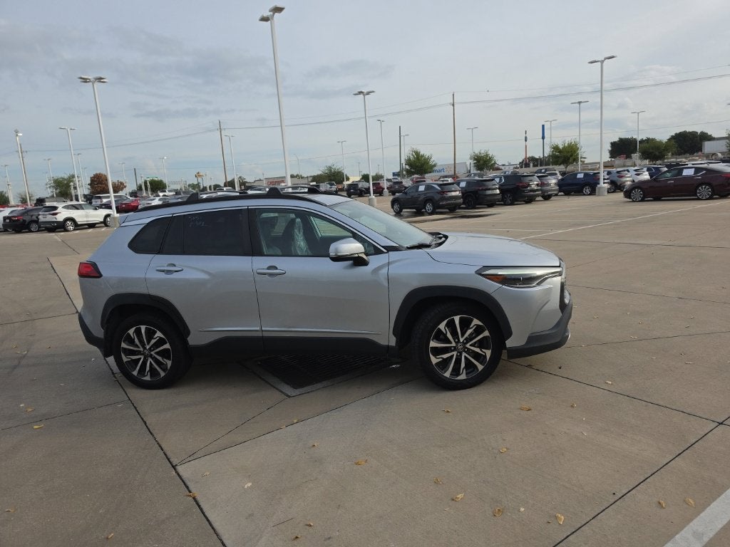 2022 Toyota Corolla Cross XLE