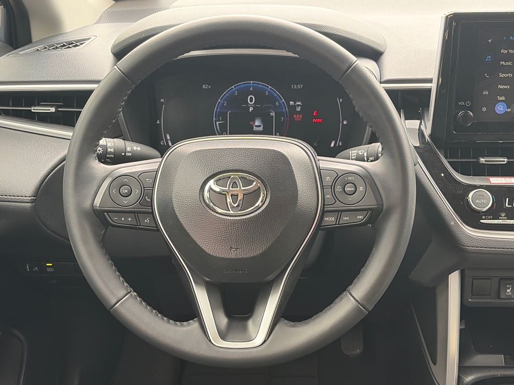 2025 Toyota Corolla Cross XLE