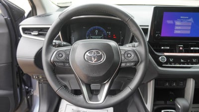 2025 Toyota Corolla Cross XLE