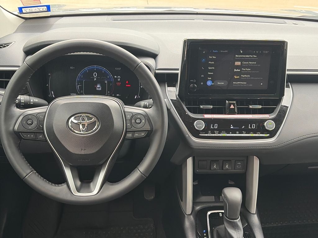 2025 Toyota Corolla Cross XLE