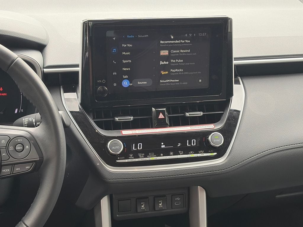 2025 Toyota Corolla Cross XLE