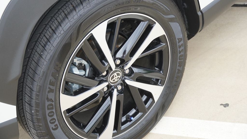 2024 Toyota Corolla Cross Hybrid XSE