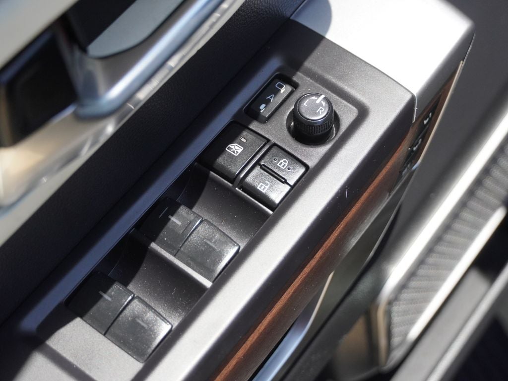 2023 Toyota Sequoia Capstone