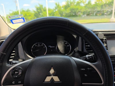 2018 Mitsubishi Outlander ES