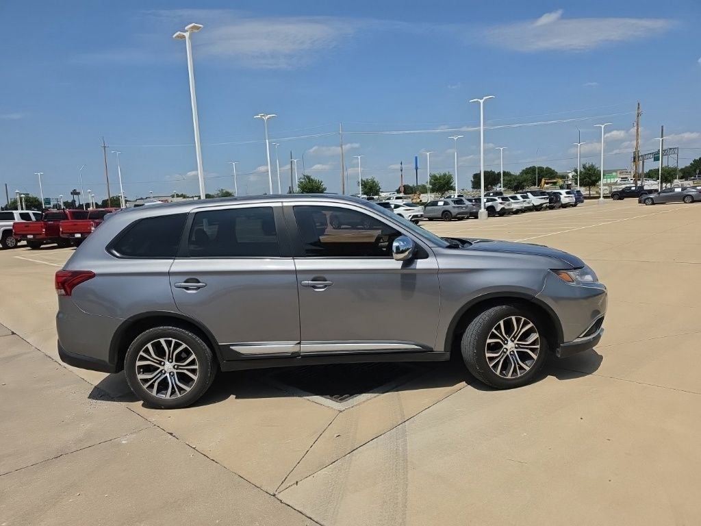 2018 Mitsubishi Outlander ES