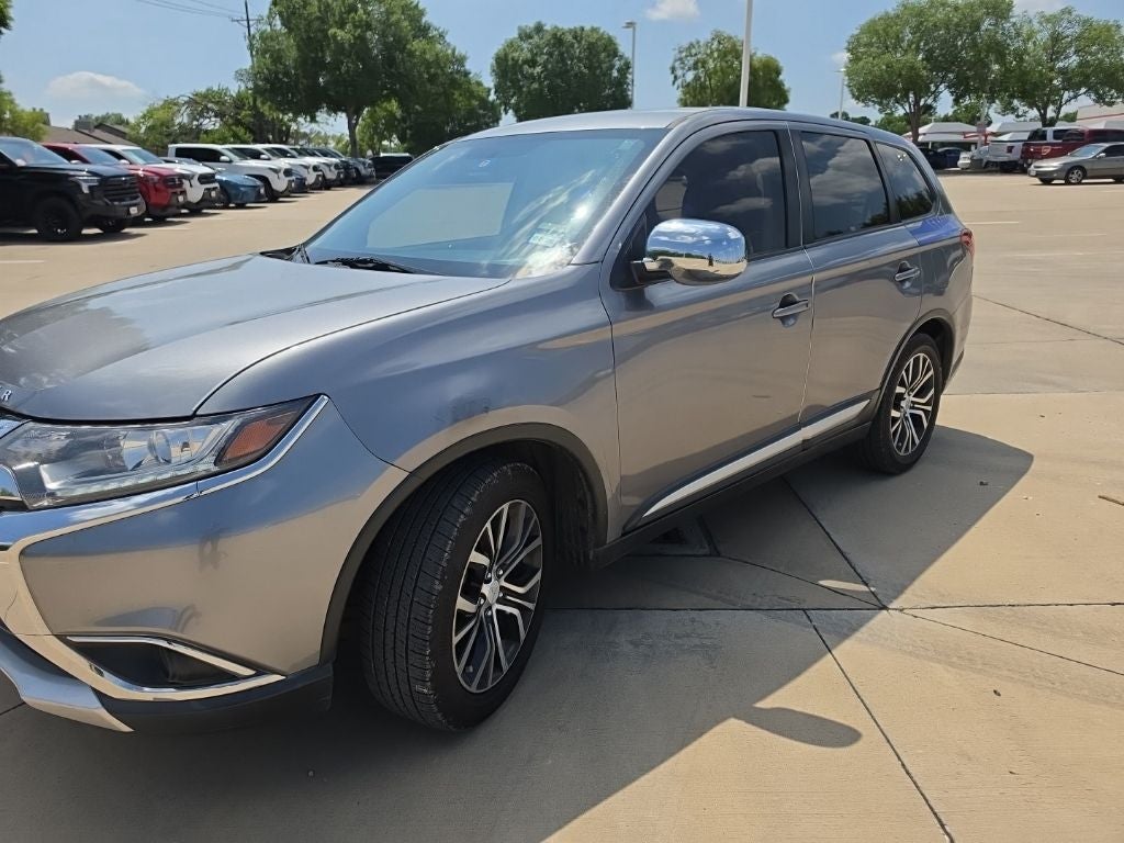 2018 Mitsubishi Outlander ES