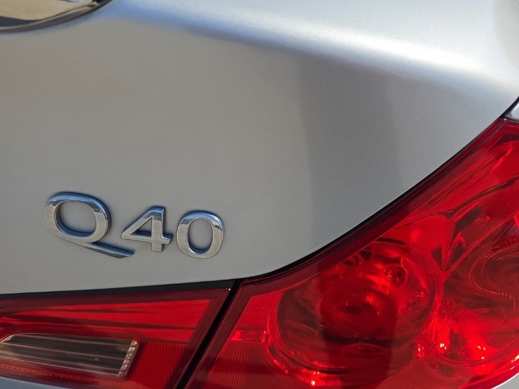 2015 INFINITI Q40 Base