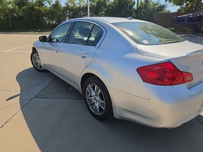 2015 INFINITI Q40 Base