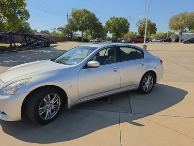 2015 INFINITI Q40 Base