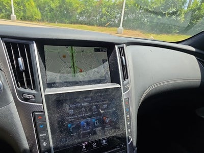 2022 INFINITI Q60 LUXE