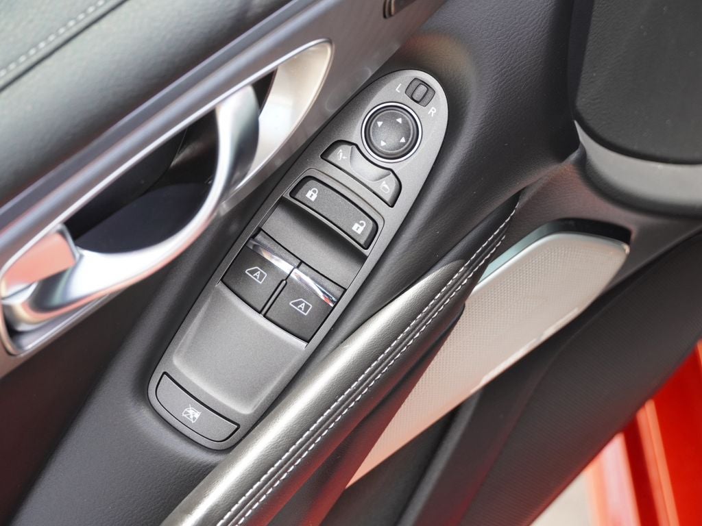 2022 INFINITI Q60 LUXE