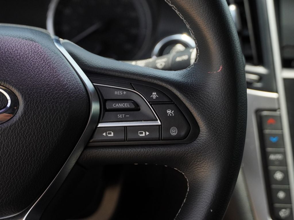 2022 INFINITI Q60 LUXE