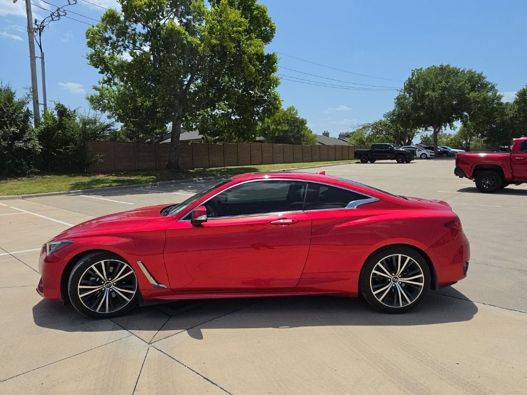 2022 INFINITI Q60 LUXE