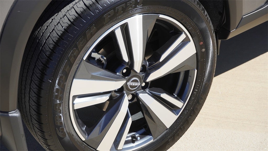 2025 Nissan Rogue SL