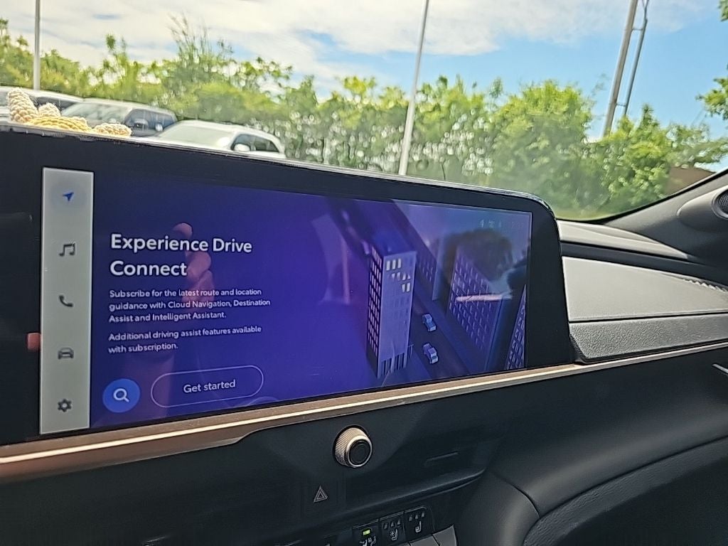 2025 Toyota Crown Signia Limited