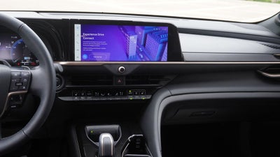 2025 Toyota Crown Signia Limited