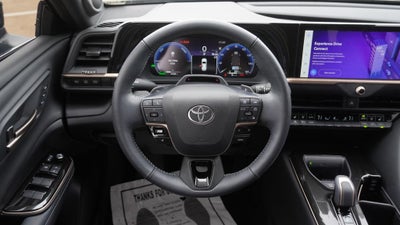 2025 Toyota Crown Signia Limited