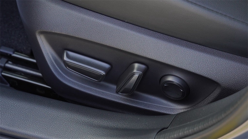 2025 Toyota Prius Plug-In Hybrid XSE