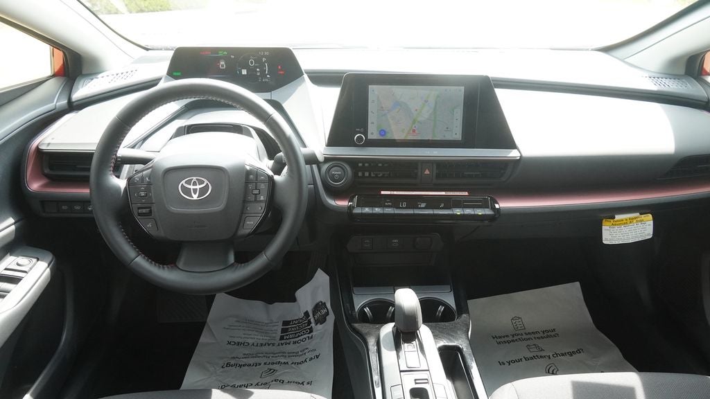 2025 Toyota Prius Plug-In Hybrid SE