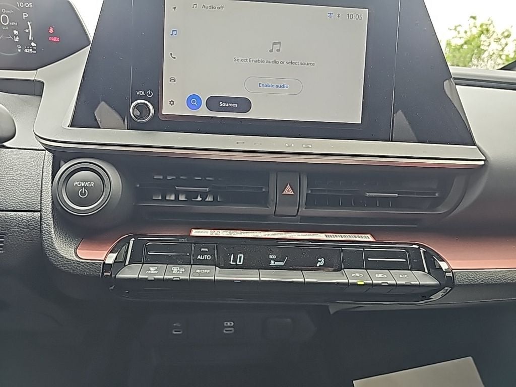 2025 Toyota Prius Plug-In Hybrid SE