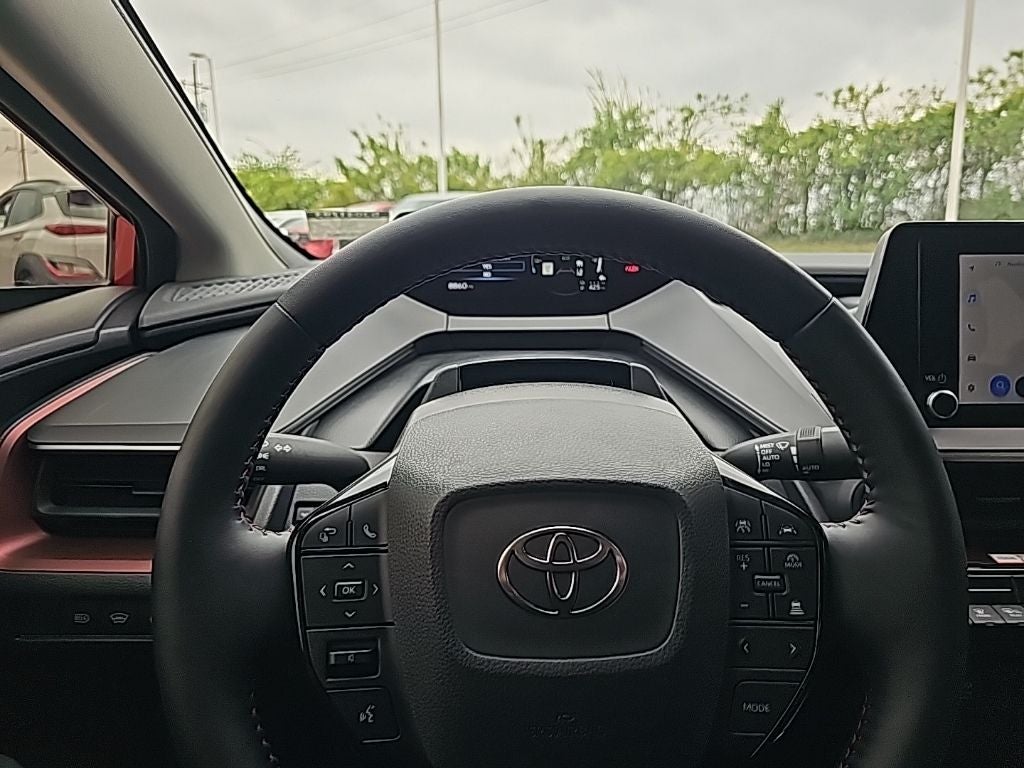 2025 Toyota Prius Plug-In Hybrid SE