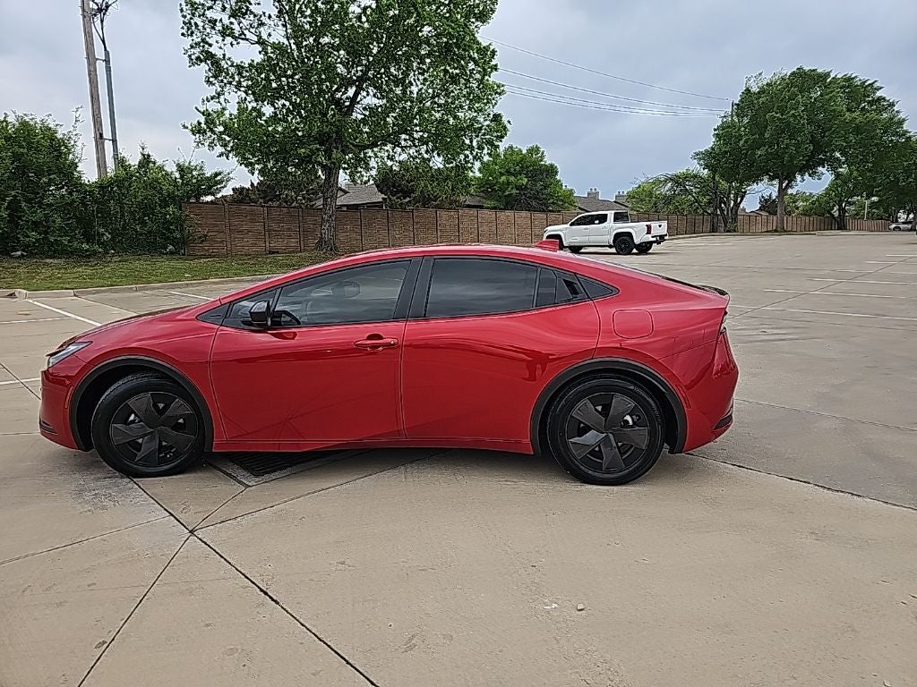 2025 Toyota Prius Plug-In Hybrid SE