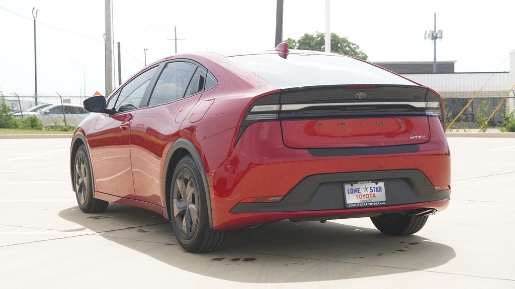 2025 Toyota Prius Plug-In Hybrid SE