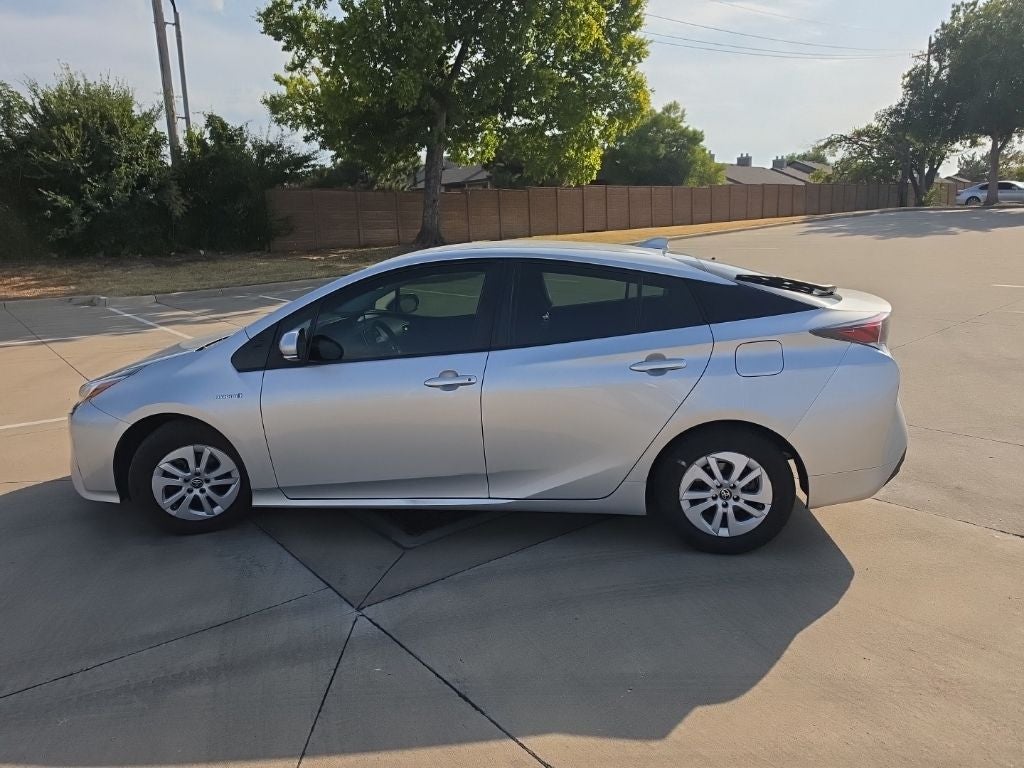 2016 Toyota Prius Two