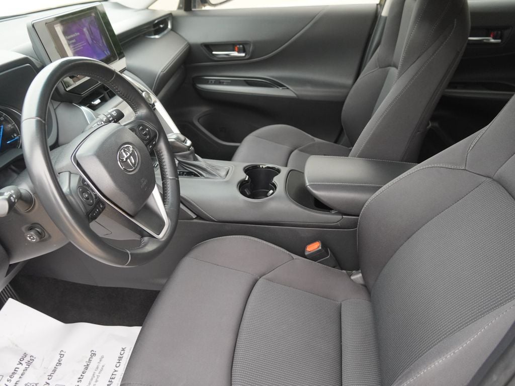2023 Toyota Venza LE