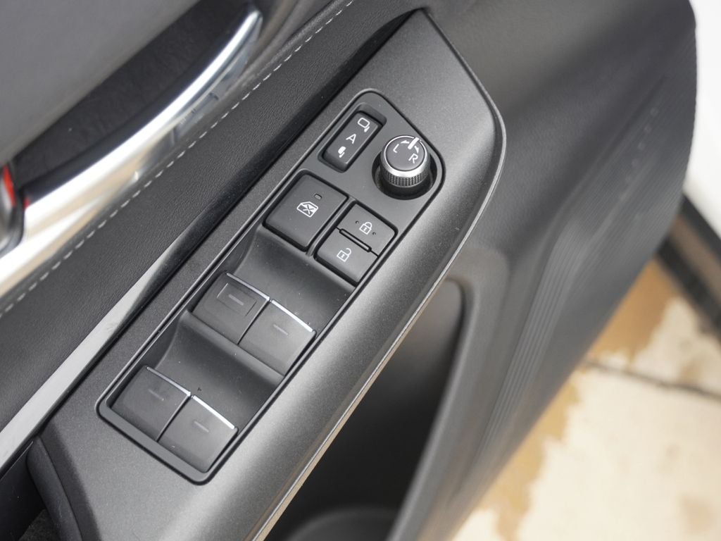 2023 Toyota Venza LE